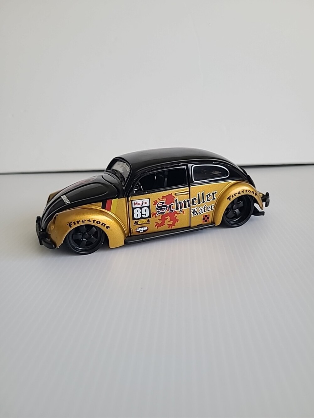 Gold & Black Vintage Beetle Toy Car - 'Schneller' Racer Maisto 1/24 Scale Rare - Picture 5 of 16